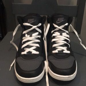 NIKE Air Prestige III